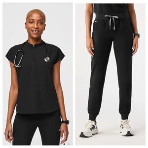 SET! EUC Figs black scrubs - XXS top, SP bottoms